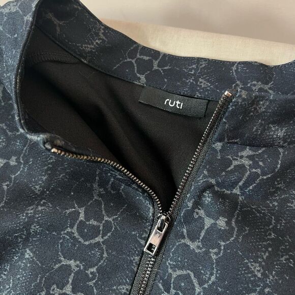 Ruti Black Long Sleeve Zip Neckline Casual Shift Dress With Pockets Size 1 or s/ - Picture 9 of 13